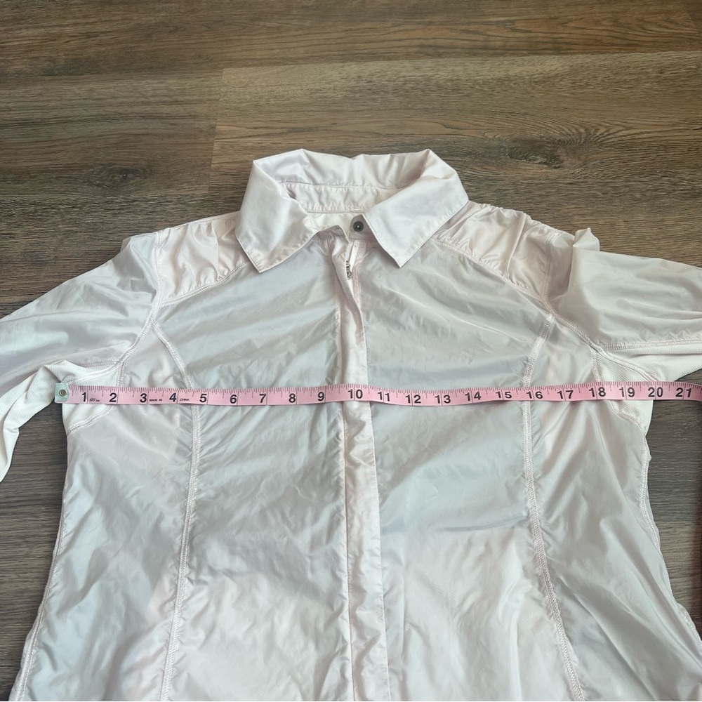 Lululemon Pedal Power Wind Shirt Jacket Neutral Blush Size 8 Silver Hardware - Picture 12 of 13